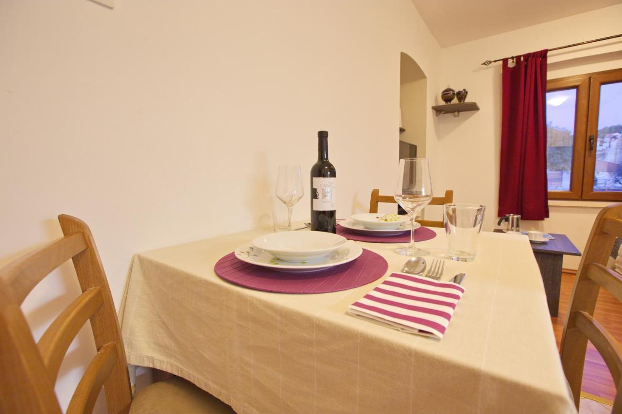 Apartments With A Parking Space Jelsa, Hvar - 8713 Jelsa  Exterior foto