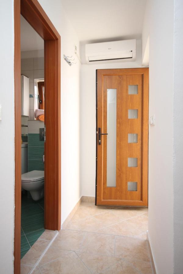 Apartments With A Parking Space Jelsa, Hvar - 8713 Jelsa  Exterior foto